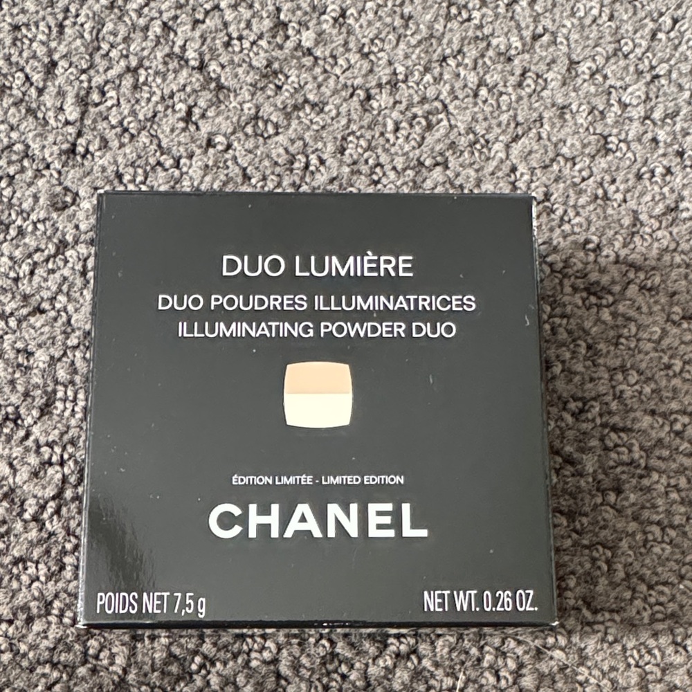 CHANEL Duo Lumière Illuminating Powder limited edition